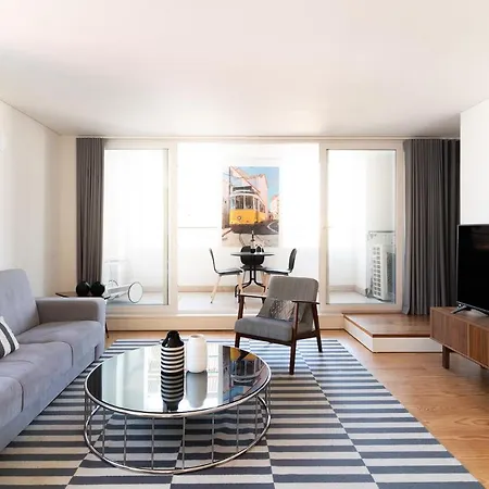 Apartman Amazing Rooftop At Center *