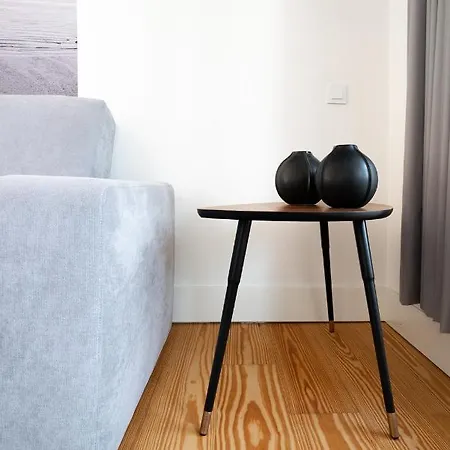 Апартаменти Amazing Rooftop At Center