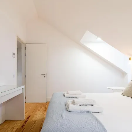 Апартаменти Amazing Rooftop At Center Лісабон