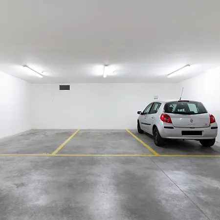 Amazing Rooftop At Center Апартаменти *