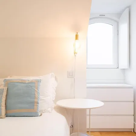 Amazing Rooftop At Center Apartment *